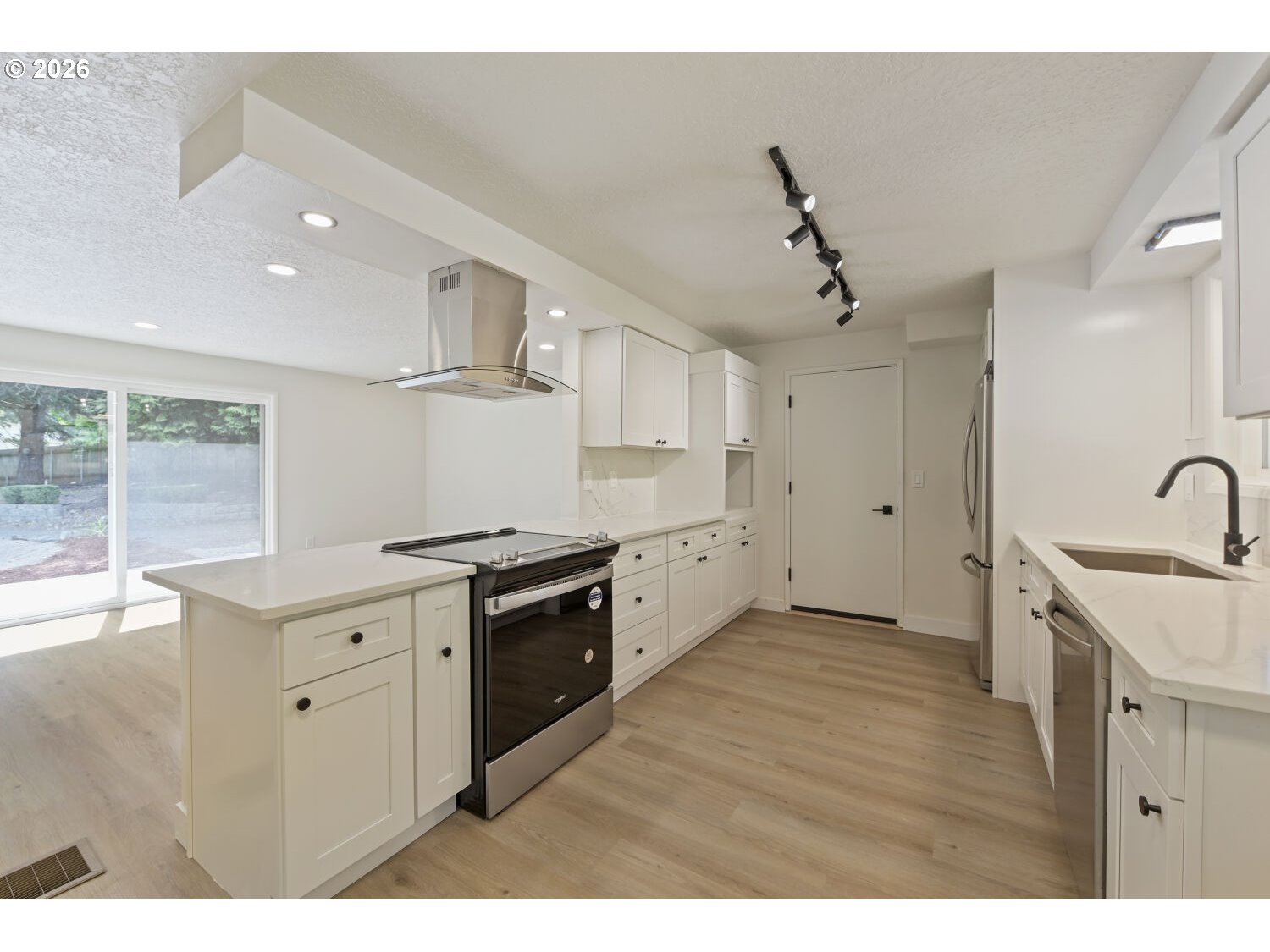 15148 South Burkstrom Road Oregon City, OR 97045 - Photo 5 of 36