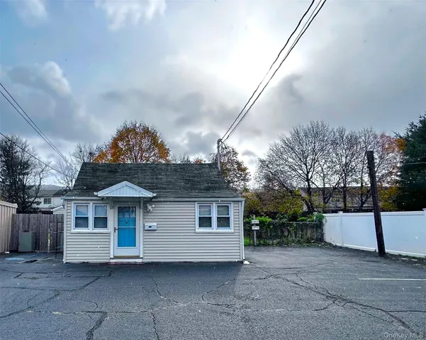 $2,500 | 73 East Railroad Avenue, Unit A, West Haverstraw, NY 10993