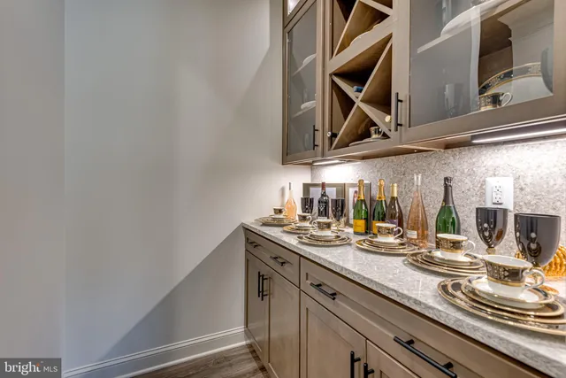 $2,100,000 | 927 Heatherfield Lane, Millersville, MD 21108