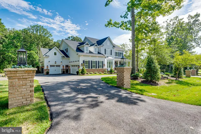 $2,100,000 | 927 Heatherfield Lane, Millersville, MD 21108
