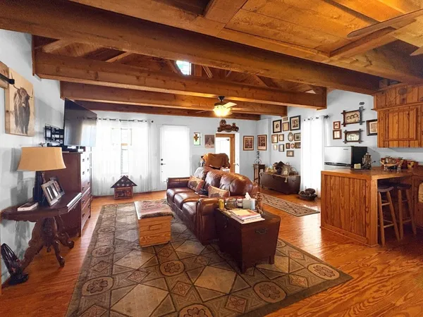 $1,250,000 | 10794 Farm To Market 2159, Calvert, TX 77837