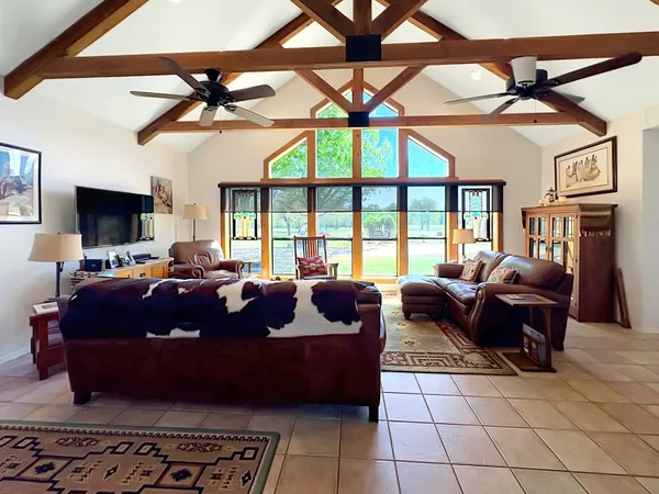 $1,250,000 | 10794 Farm To Market 2159, Calvert, TX 77837