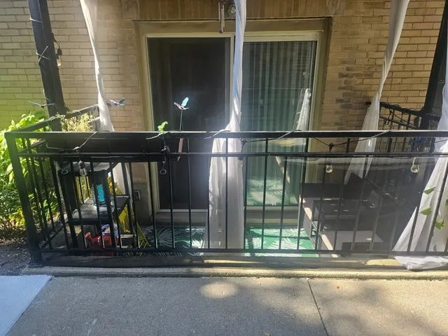 $2,300 | 1258 West Winona Street, Unit 1A, Chicago, IL 60640