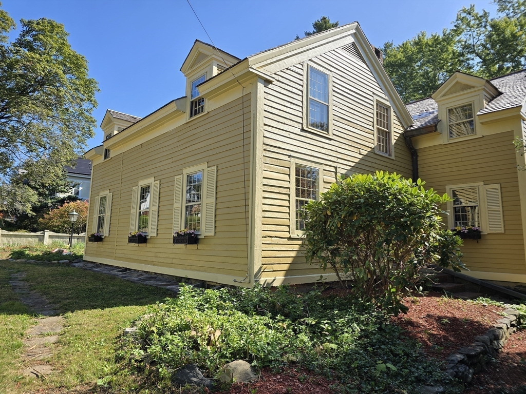 105 Church Street Ware, MA 01082 - Photo 4 of 41