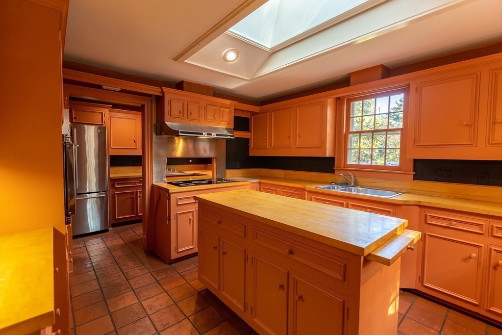 105 Church Street Ware, MA 01082 - Photo 10 of 41