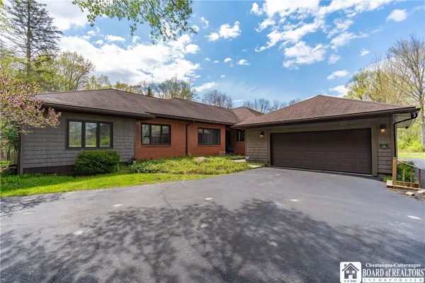 $675,000 | 70 East Fairmount Avenue, Busti, NY 14750