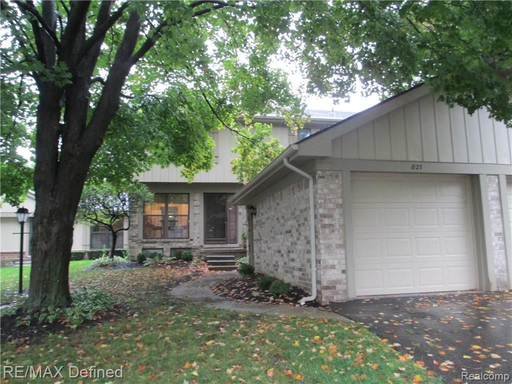 827 Langdon Court Rochester, MI 48307 - Photo 1 of 28 IMG_9557.JPG