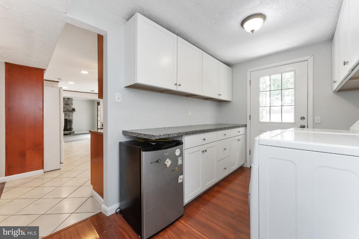 4533 Cub Run Road Chantilly, VA 20151 - Photo 19 of 41 Mud Room off Kitchen