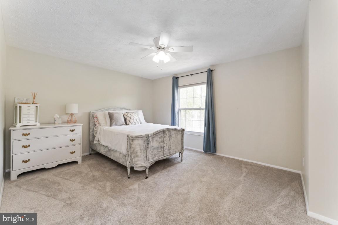 4533 Cub Run Road Chantilly, VA 20151 - Photo 30 of 41 Bedroom 2