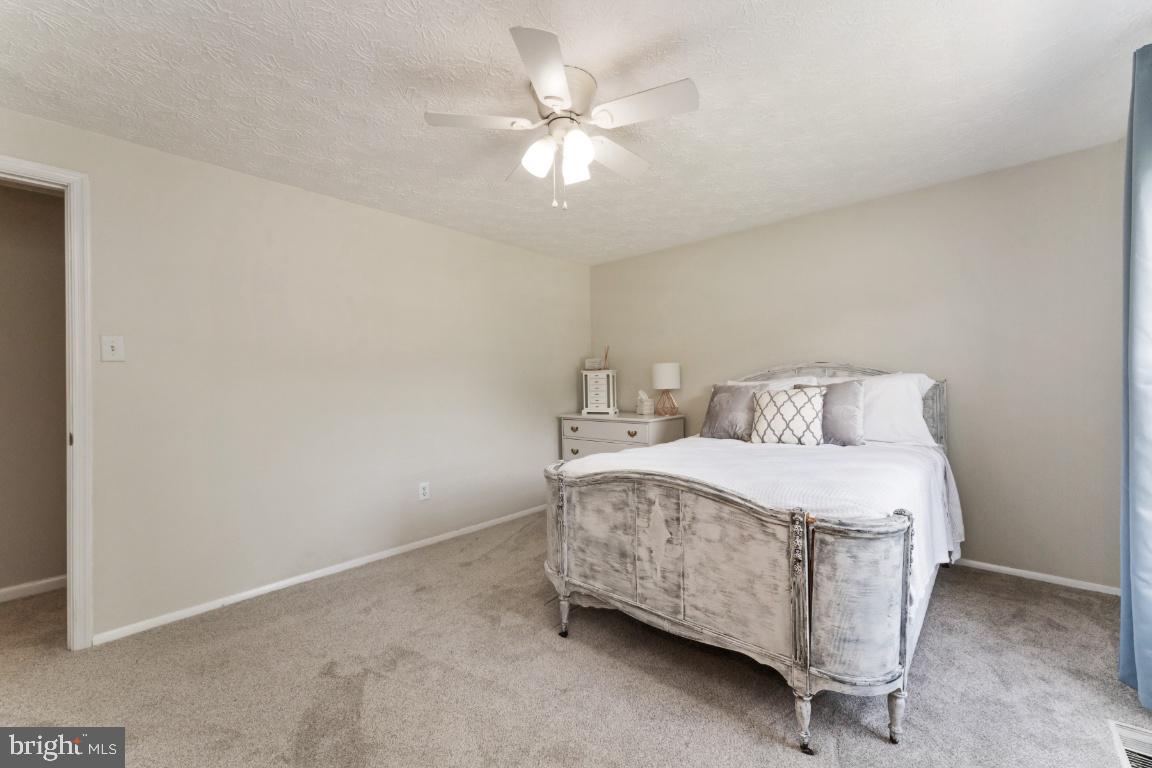 4533 Cub Run Road Chantilly, VA 20151 - Photo 31 of 41 Bedroom 2
