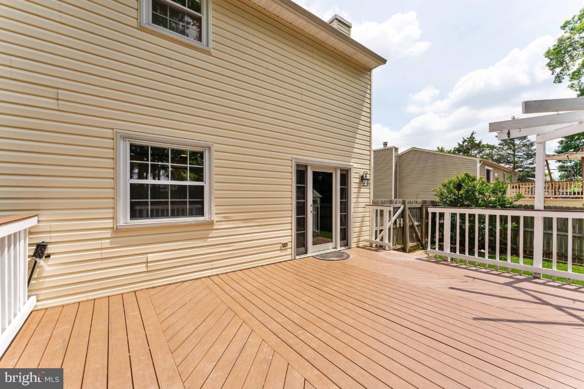 4533 Cub Run Road Chantilly, VA 20151 - Photo 34 of 41 Composite deck