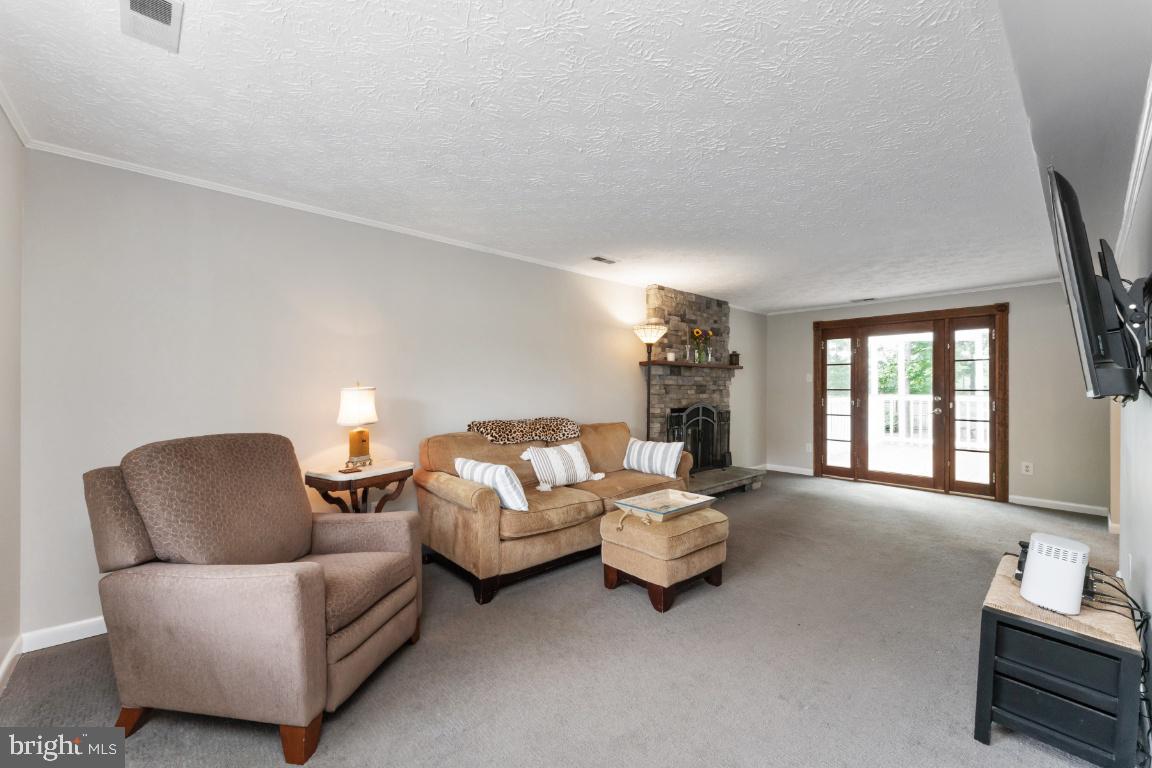 4533 Cub Run Road Chantilly, VA 20151 - Photo 5 of 41 Living Room from Foyer