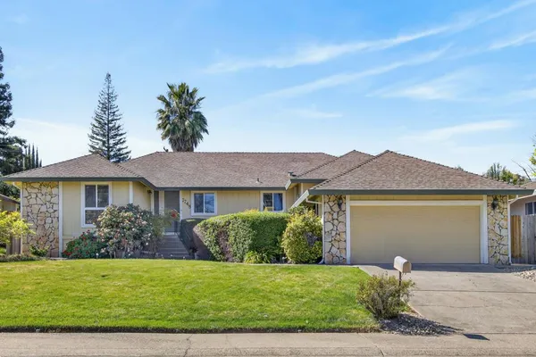 $700,000 | 7748 Juan Way, Fair Oaks, CA 95628