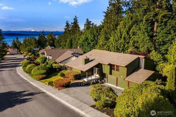 $1,069,000 | 5119 23rd Avenue West, Everett, WA 98203