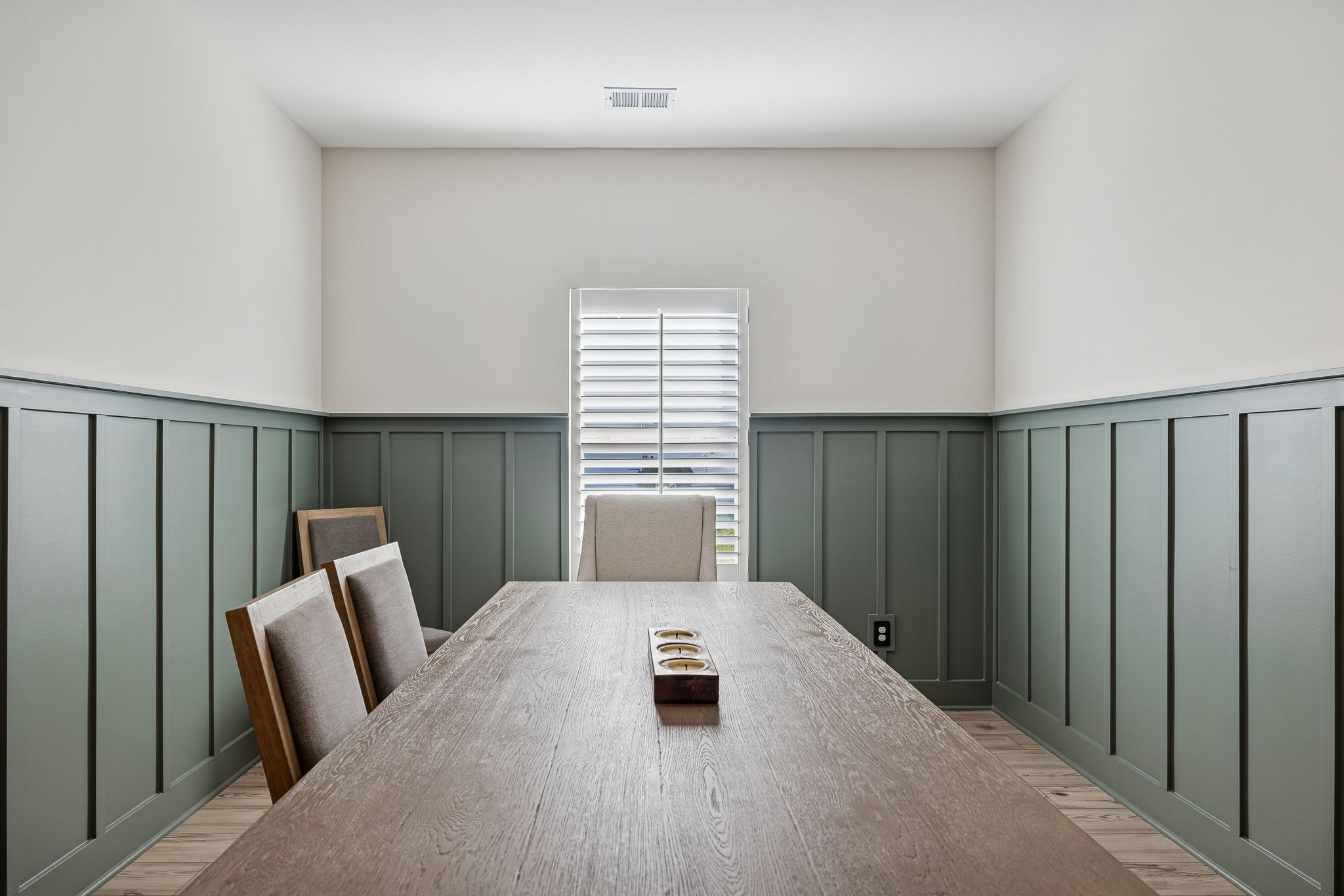 303 Persimmon Way Lebanon, TN 37087 - Photo 15 of 100 a view of a hallway with seating area