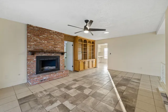 $364,200 | 2324 South Sowell Street, Visalia, CA 93277