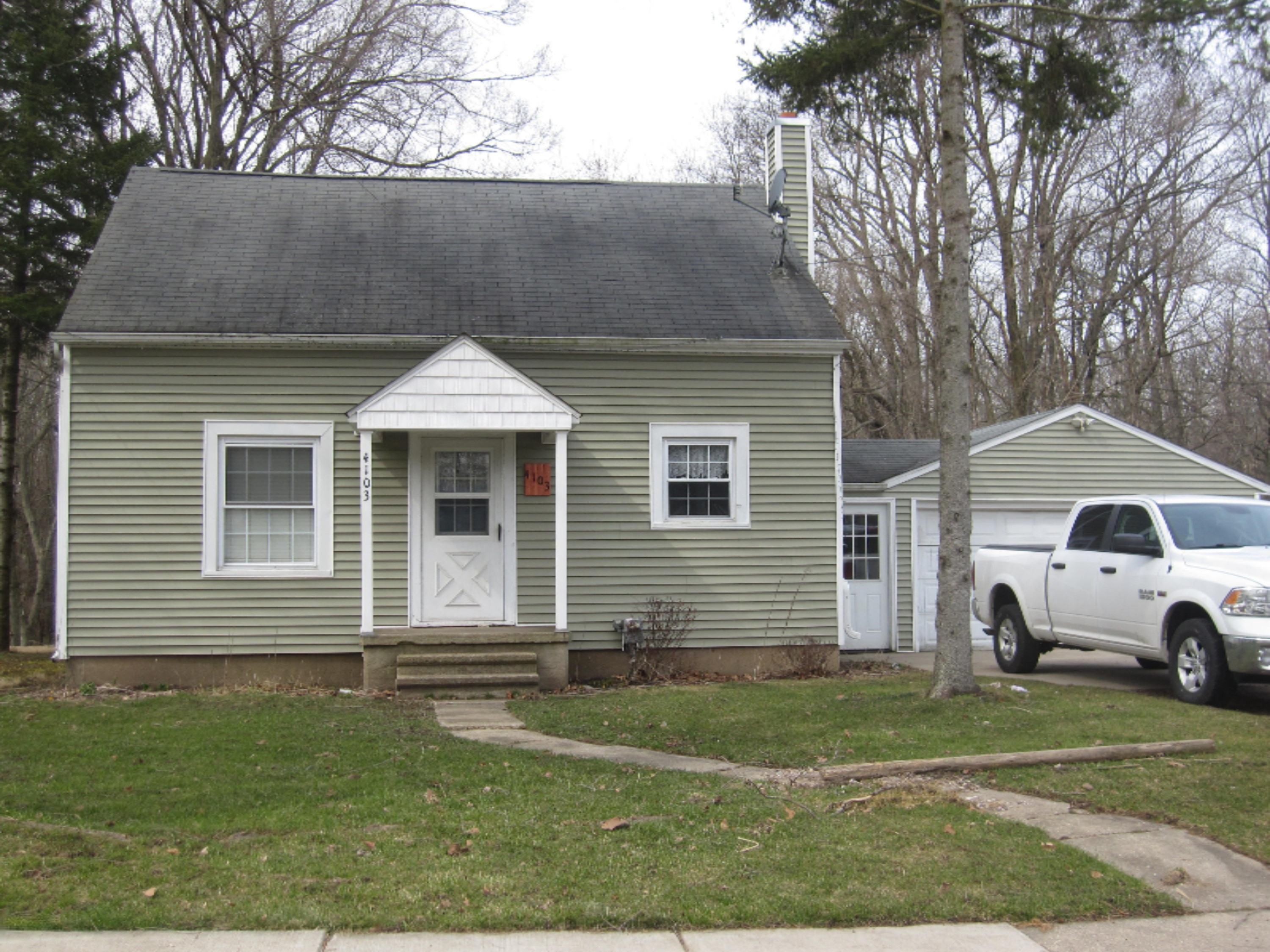 4103 Mt Olivet Road Kalamazoo, MI 49004 - Photo 1 of 10 IMG_6321