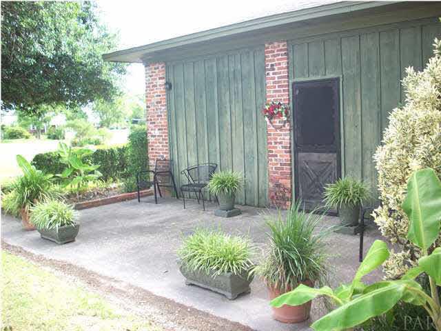 1106 Airport Road Atmore, AL 36502 - Photo 17 of 20