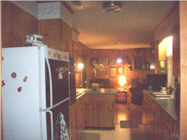 1106 Airport Road Atmore, AL 36502 - Photo 7 of 20