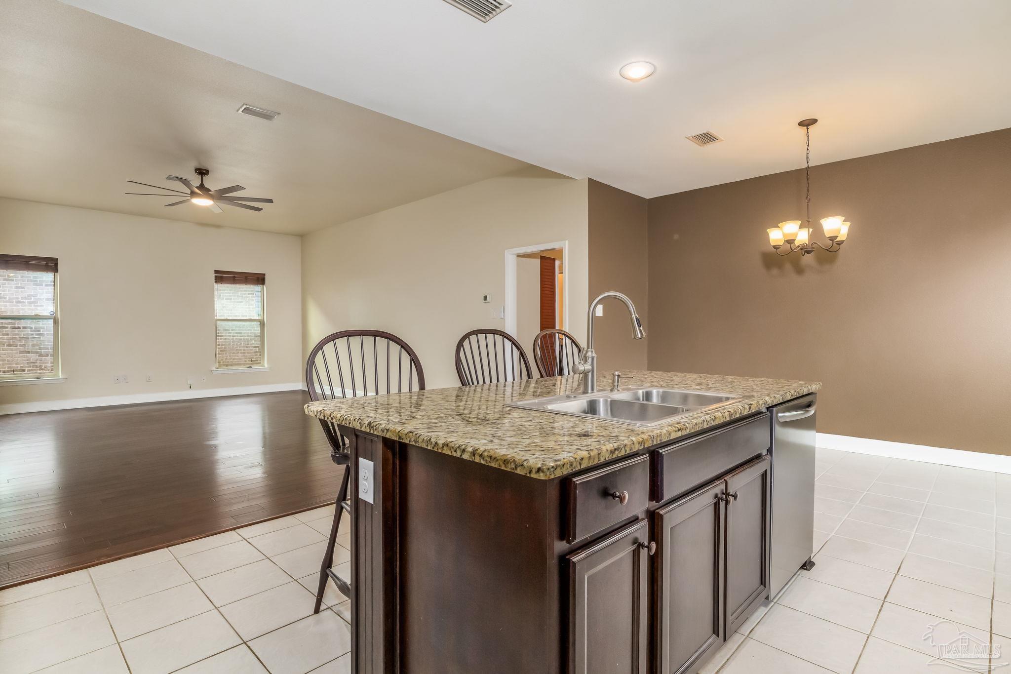 314 Topeka Road Pensacola, FL 32514 - Photo 7 of 36