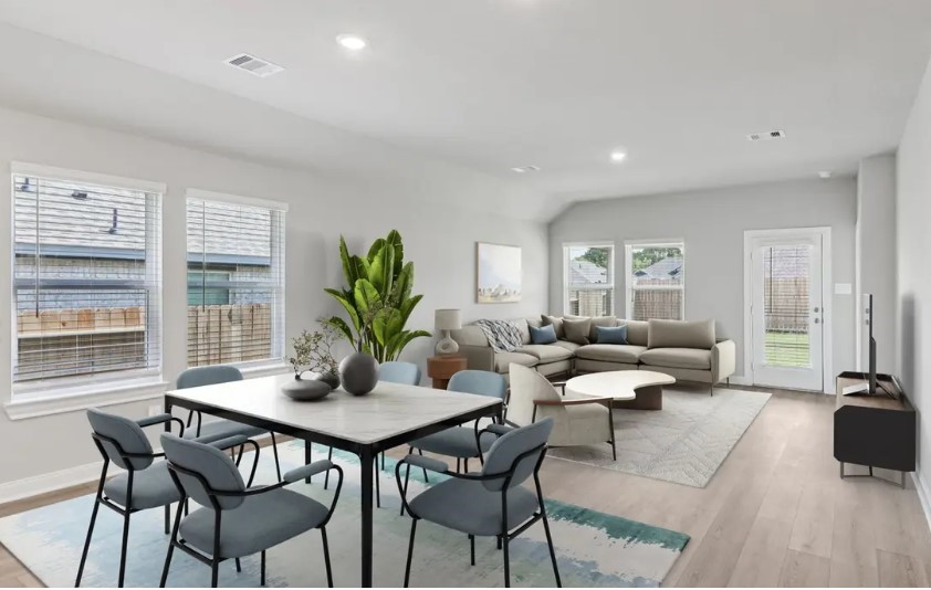 212 Raine Manor Montgomery, TX 77316 - Photo 3 of 12 a living room with furniture