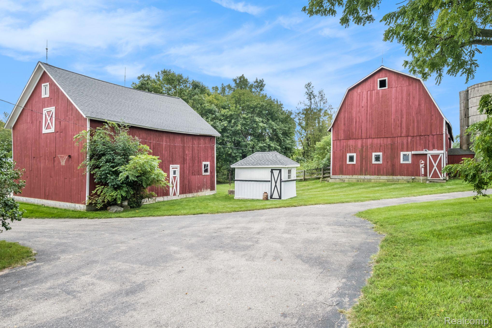 5009 Hegel Road Goodrich, MI 48438 - Photo 29 of 35 Gallery Image 29