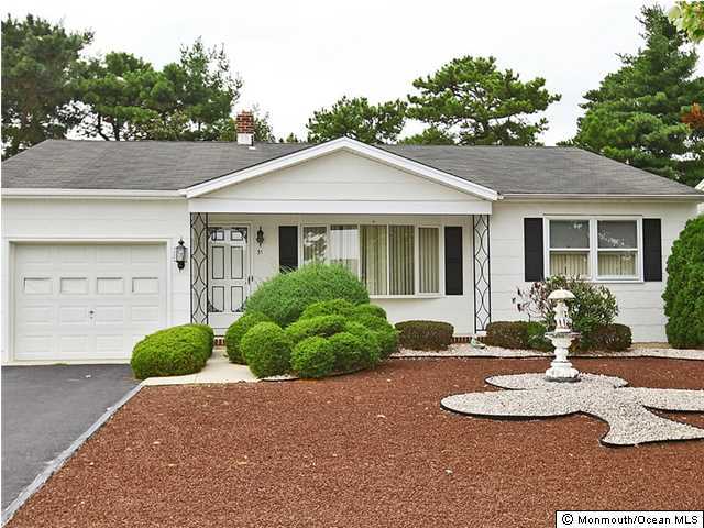 31 Fairfield Road Toms River, NJ 08757 - Photo 1 of 18 Primary Photo