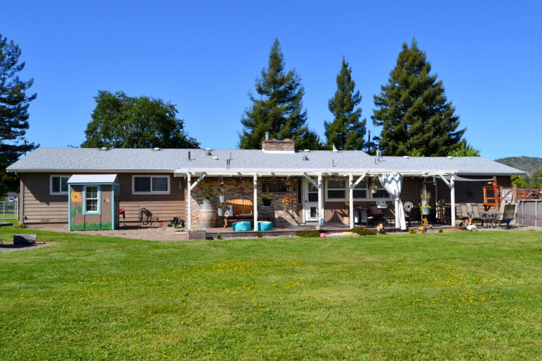 2821 South River Road Grants Pass, OR 97527 - Photo 37 of 51 DSC_8688-002