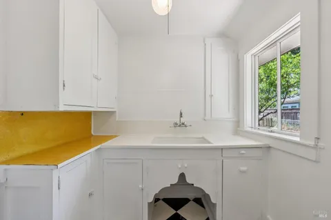 $1,495,000 | 17 10th Street, Petaluma, CA 94952