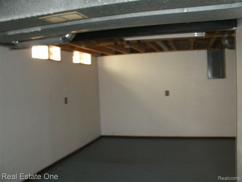 15722 Harrison Street Romulus, MI 48174 - Photo 16 of 17 15.JPG