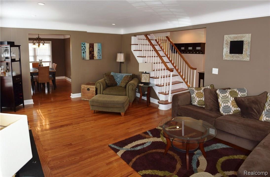385 Moross Road Grosse Pointe, MI 48236 - Photo 39 of 75 39.jpg
