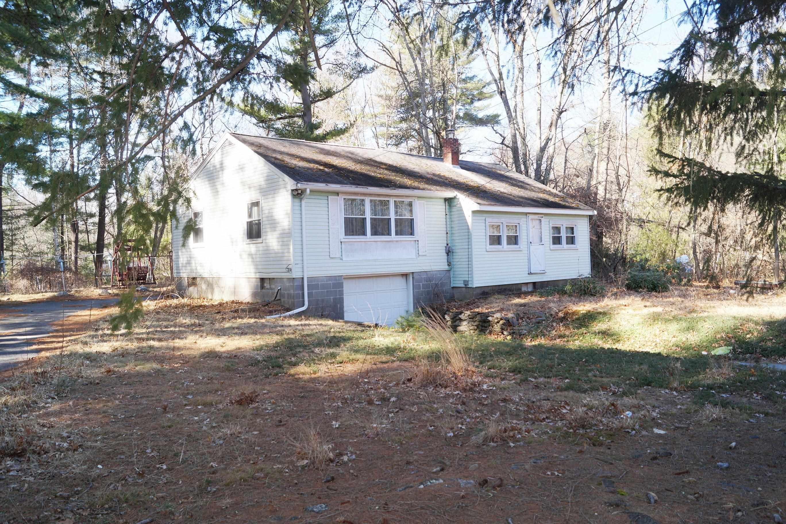 87 Hobbs Road Pelham, NH 03076 - Photo 1 of 4