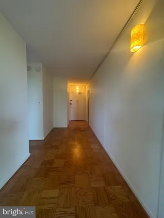 $2,600 | 4242 East-West Highway, Unit 618, Bethesda, MD 20814