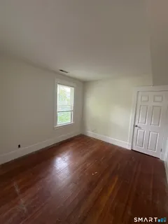 $1,600 | 101 Riverview Avenue, Unit 2, New London, CT 06320