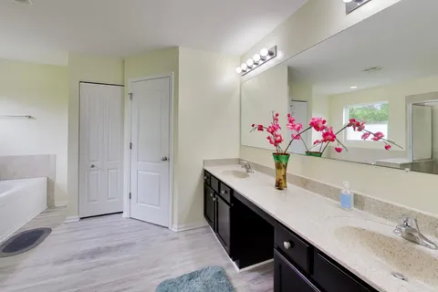 $599,900 | 3091 Longcommon Parkway, Elgin, IL 60124