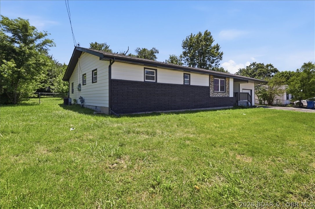1024 Jay Street Eldon, MO 65026 - Photo 4 of 39