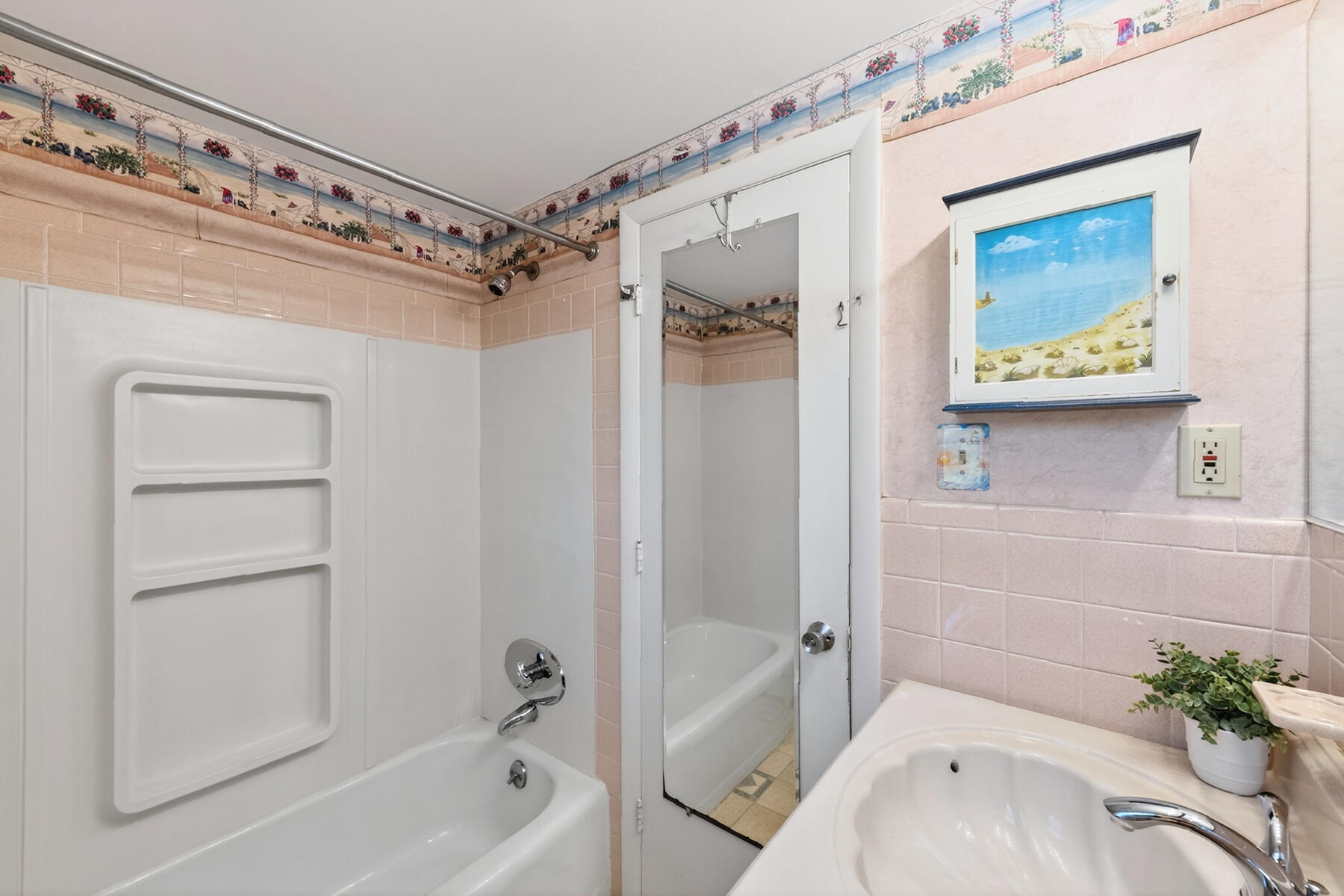 268 Trotting Park Road West Dennis, MA 02670 - Photo 15 of 35 Bathroom with Tub