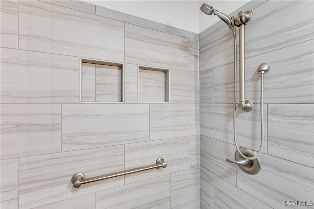 13321 Hensley Road Chesterfield, VA 23832 - Photo 26 of 48 a bathroom with a shower