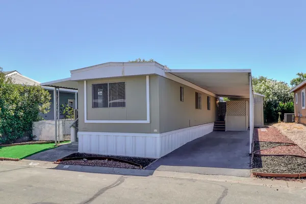 $94,900 | 5808 Eureka Lane, Unit 75, Sacramento, CA 95842
