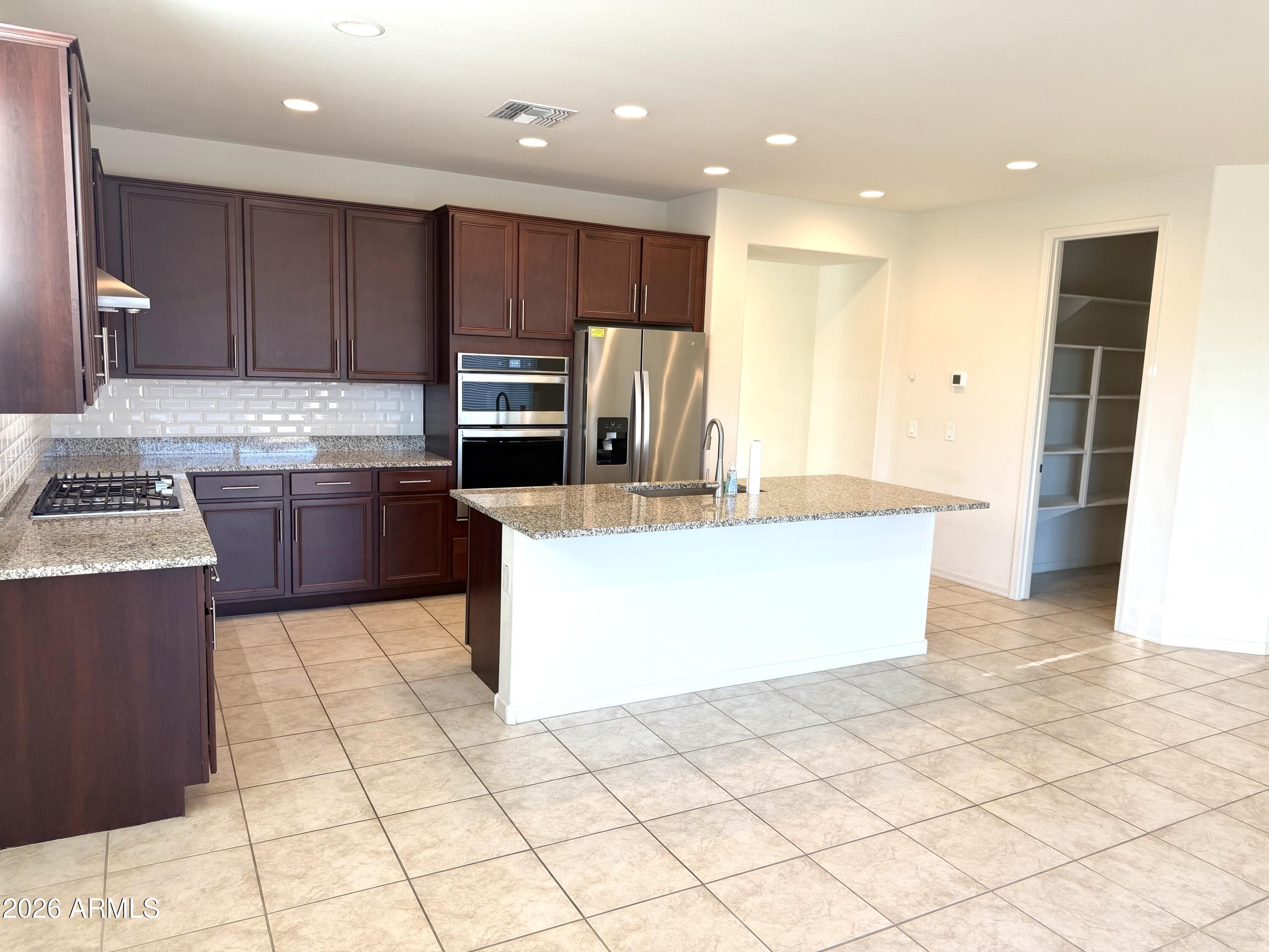 22913 East Marsh Road Queen Creek, AZ 85142 - Photo 12 of 40 12 - East Marsh - KITCHEN