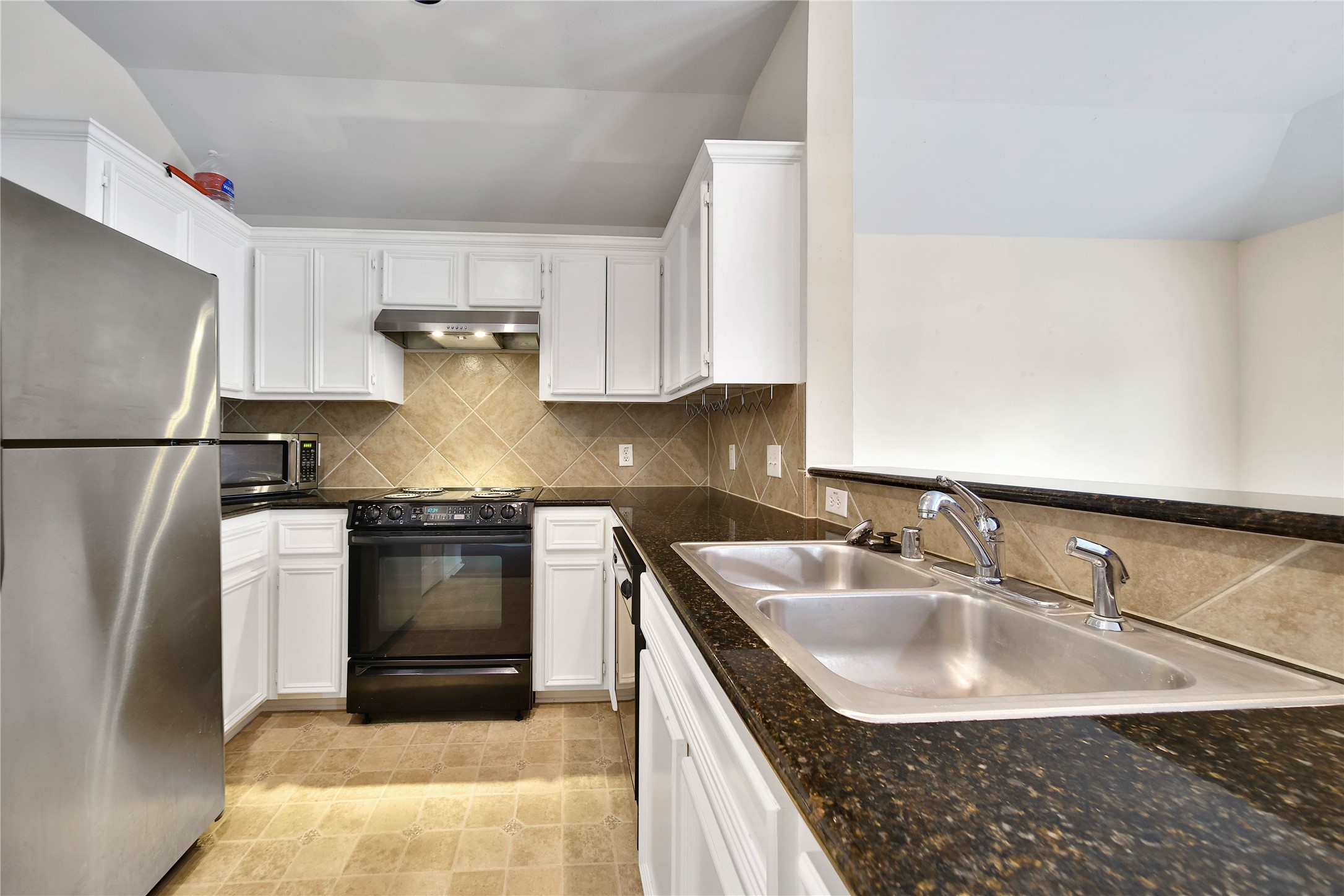 4408 Eigel Street Houston, TX 77007 - Photo 9 of 16