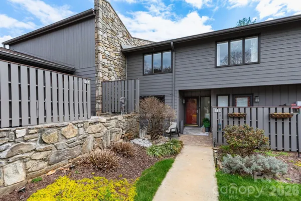 $650,000 | 515 Crowfields Lane, Asheville, NC 28803