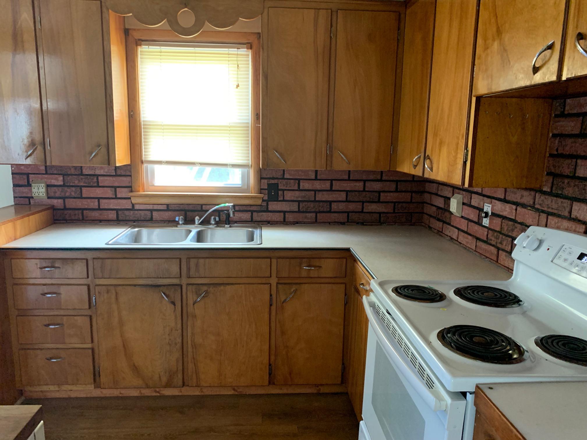 1027 Wayne Road Alpena, MI 49707 - Photo 5 of 16 Gallery Image 5