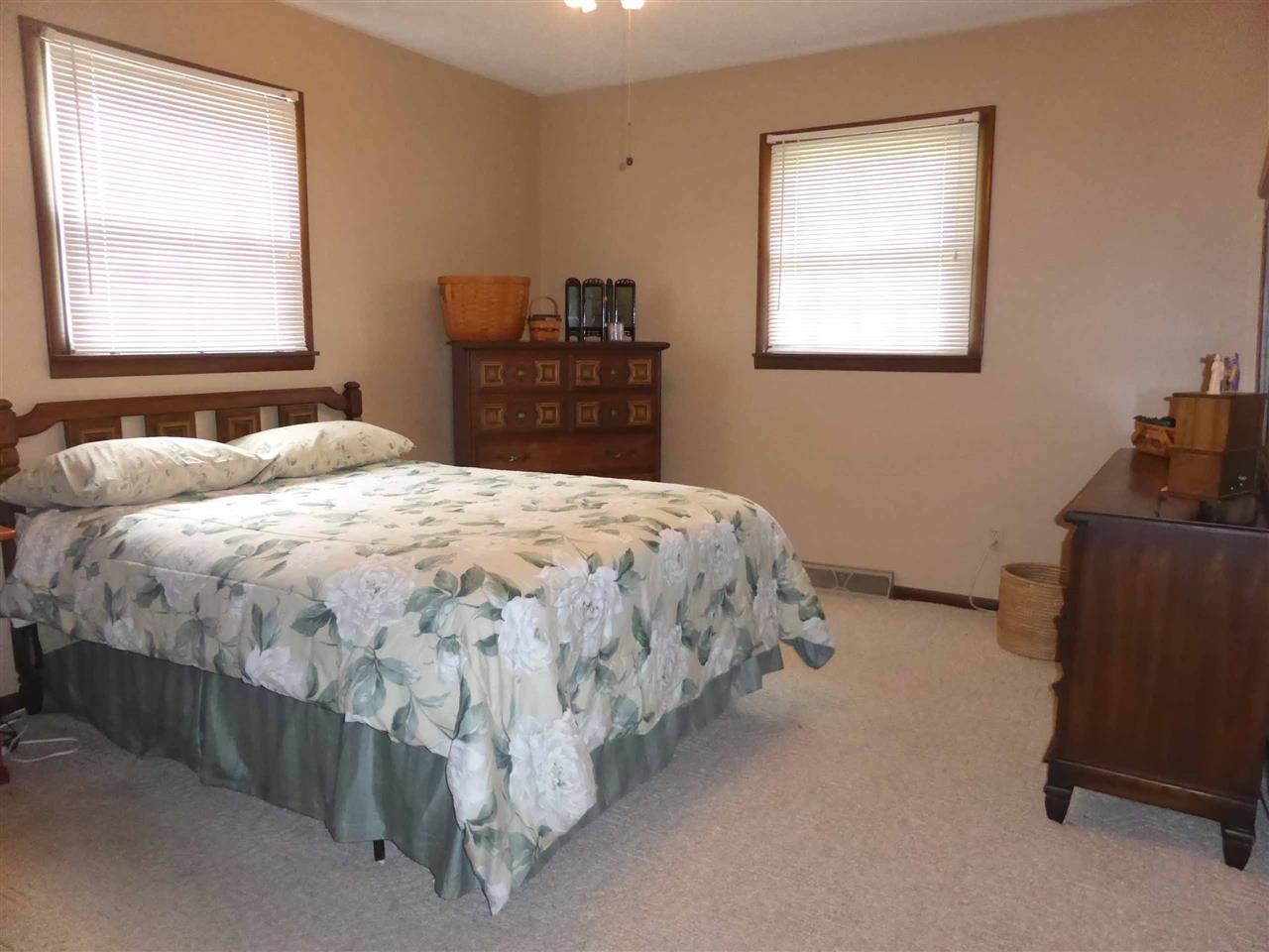 322 Reyling Drive Jasper, IN 47546 - Photo 9 of 14 Gallery Image 9