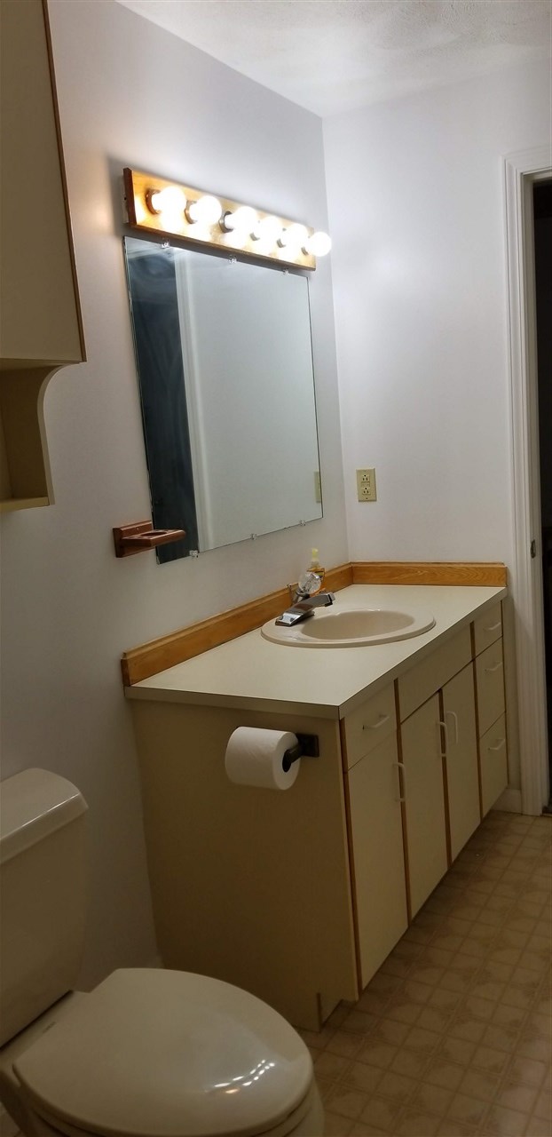 233 Oak Ridge Road, Unit 5 Plaistow, NH 03865 - Photo 20 of 30 Gallery Image 20