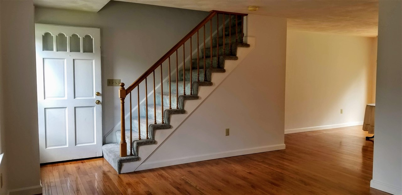 233 Oak Ridge Road, Unit 5 Plaistow, NH 03865 - Photo 4 of 30 Gallery Image 4