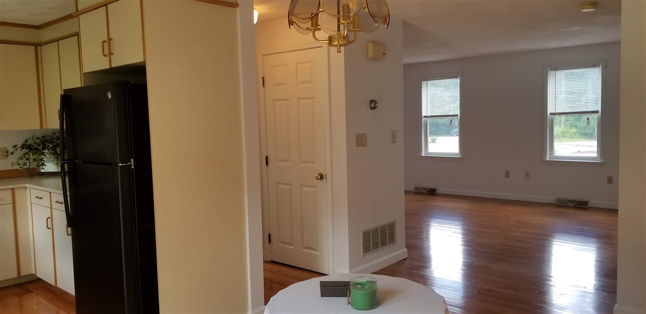 233 Oak Ridge Road, Unit 5 Plaistow, NH 03865 - Photo 5 of 30 Gallery Image 5