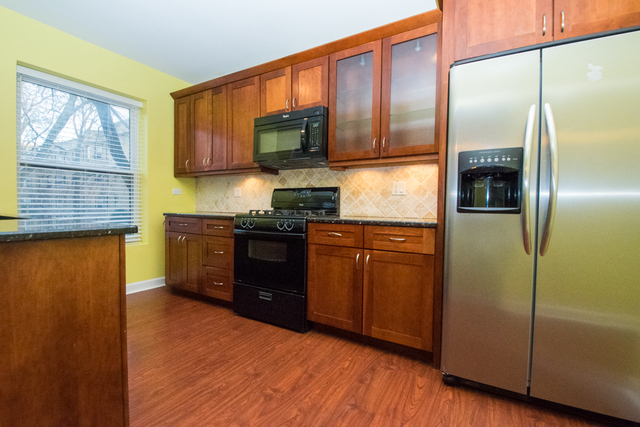 2001 West Fargo Avenue, Unit 1 Chicago, IL 60645 - Photo 2 of 9