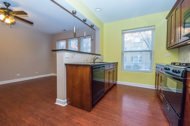 2001 West Fargo Avenue, Unit 1 Chicago, IL 60645 - Photo 3 of 9