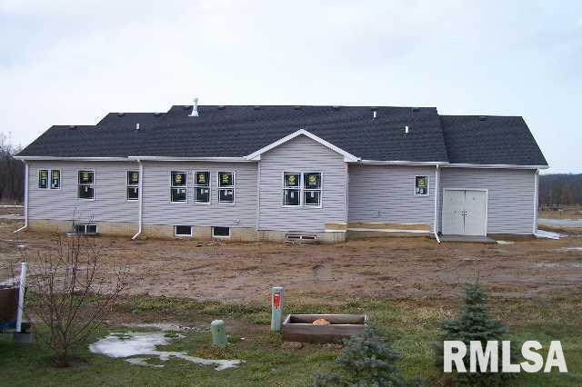 1717 Springbrook Court DeWitt, IA 52742 - Photo 2 of 9 Gallery Image 2